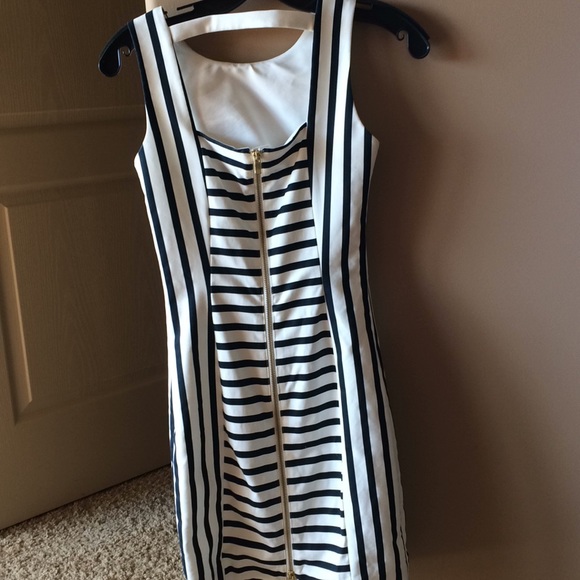 H&M Pencil Dress - Picture 2 of 4